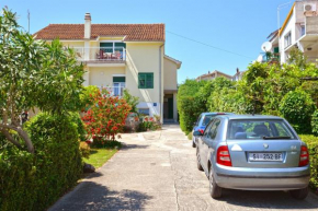 Гостиница Apartments Holiday Garden  Водице